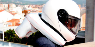 Una empresa d’Alella crea el primer ‘airbag’ cervical per a motoristes