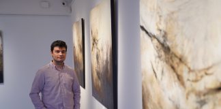 El premianenc Pol Peiró exposa “Confluències” amb pintures fetes amb tinta medieval